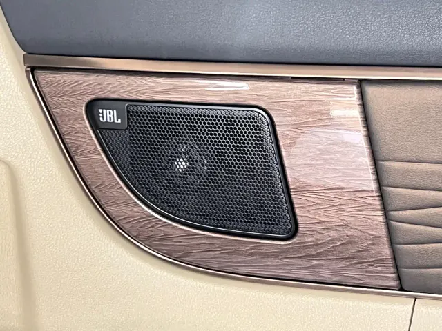 Toyota Vellfire — Фото автомобиля 27