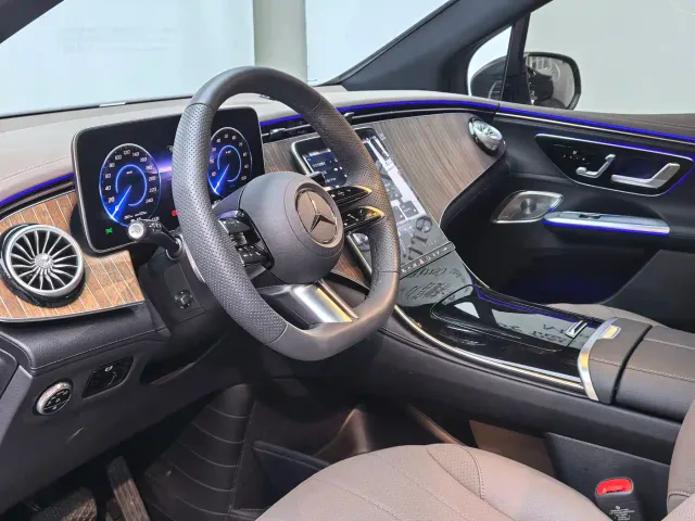 Mercedes-Benz EQE SUV — Фото автомобиля 9