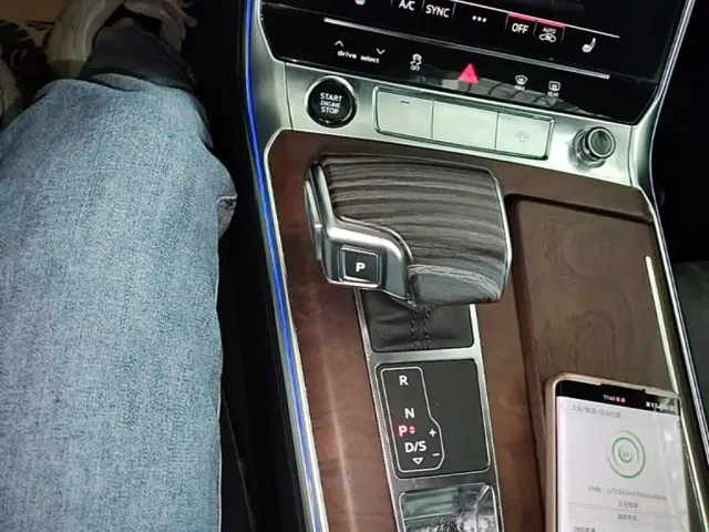Audi A6L — Фото автомобиля 13