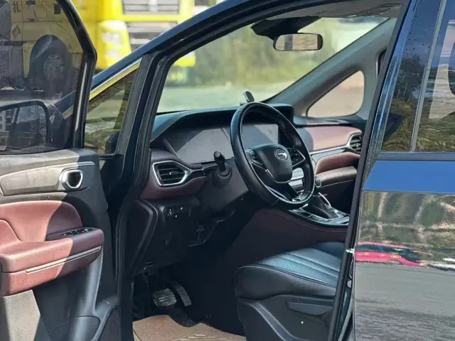 GAC Trumpchi M6 — Фото автомобиля 7