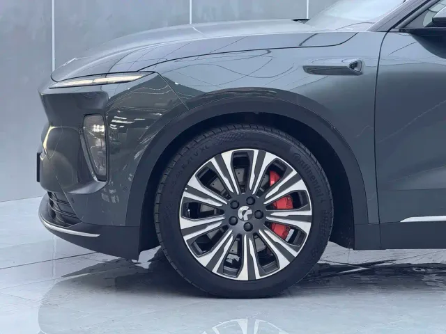 Nio ES8 — Фото автомобиля 5