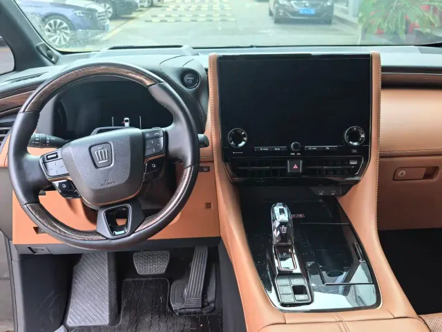 Toyota Vellfire — Фото автомобиля 8