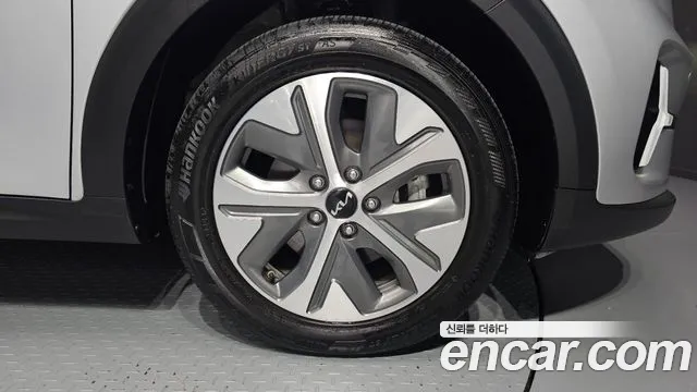 Kia Niro — Фото автомобиля 5