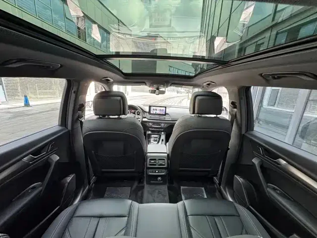 Audi Q5L — Фото автомобиля 11