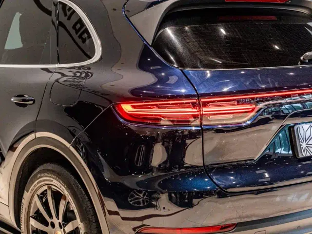 Porsche Cayenne — Фото автомобиля 20