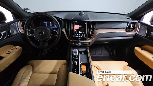 Volvo XC60 2nd Gen — Фото автомобиля 10