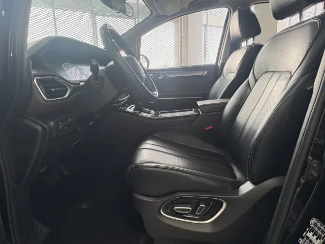 GAC Trumpchi M6 — Фото автомобиля 4