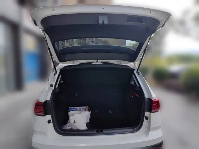 Volkswagen Tharu — Фото автомобиля 9