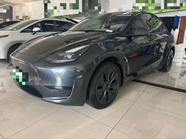 Фотография автомобиля — Tesla Model Y