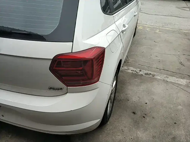Volkswagen Polo — Фото автомобиля 7