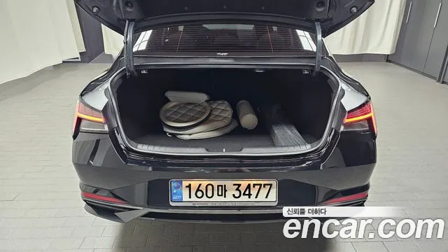 Hyundai AVANTE Avante (CN7) — Фото автомобиля 17