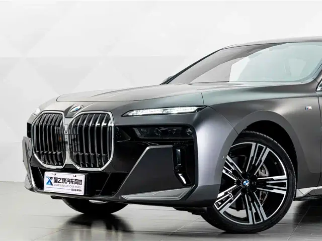 BMW 7 Series — Фото автомобиля 3