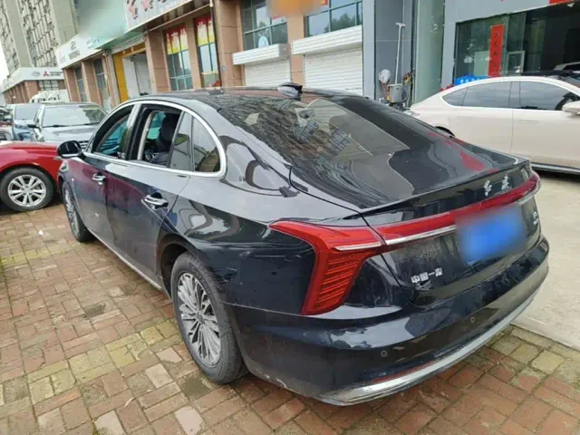 Hongqi H5 — Фото автомобиля 22