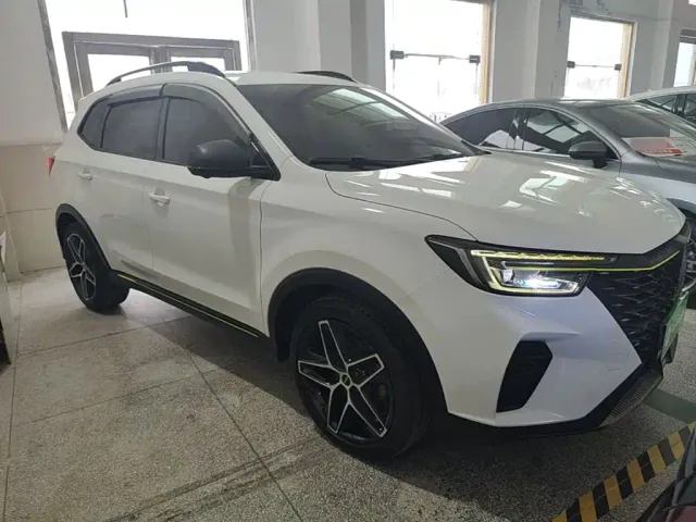 Roewe RX5 — Фото автомобиля 3