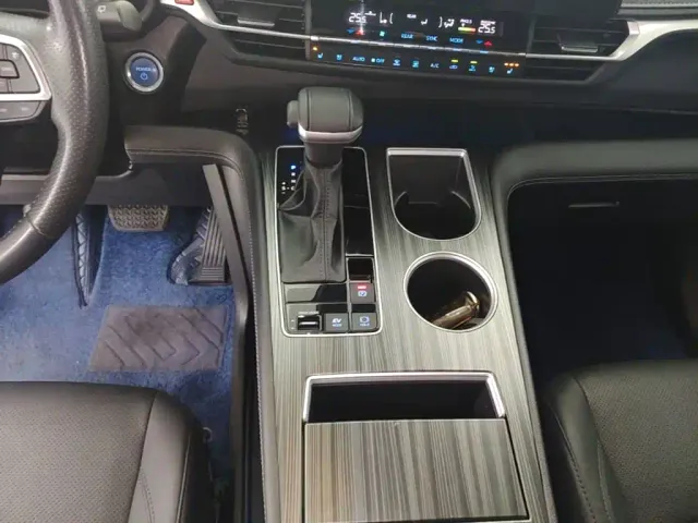 Toyota Sienna — Фото автомобиля 13
