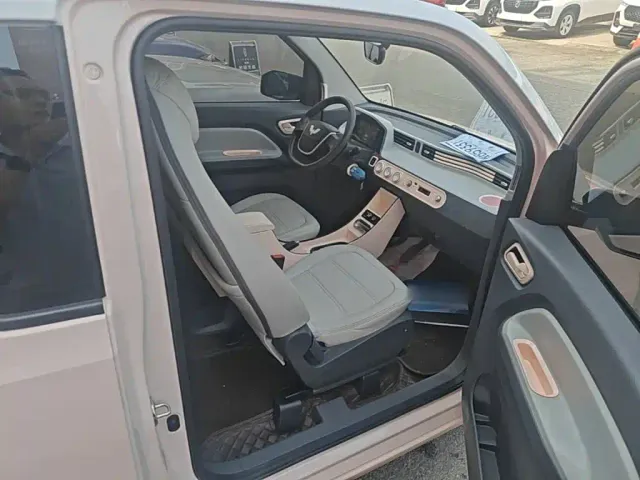 Wuling Hongguang Mini EV — Фото автомобиля 24