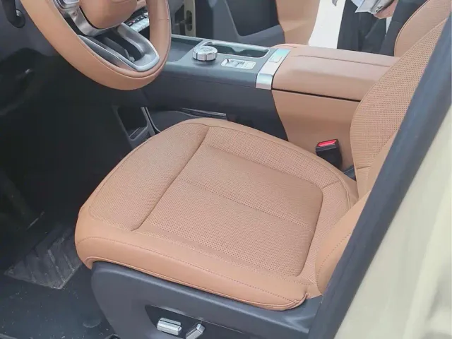 iCAR V27 — Фото автомобиля 3