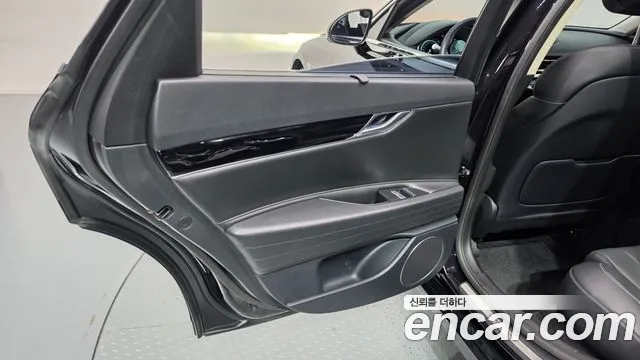 Genesis G80 Бензин 3.5 турбо AWD — Фото автомобиля 25
