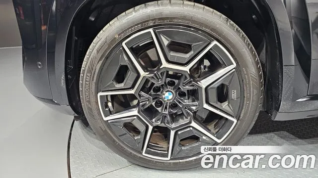 BMW XM — Фото автомобиля 5