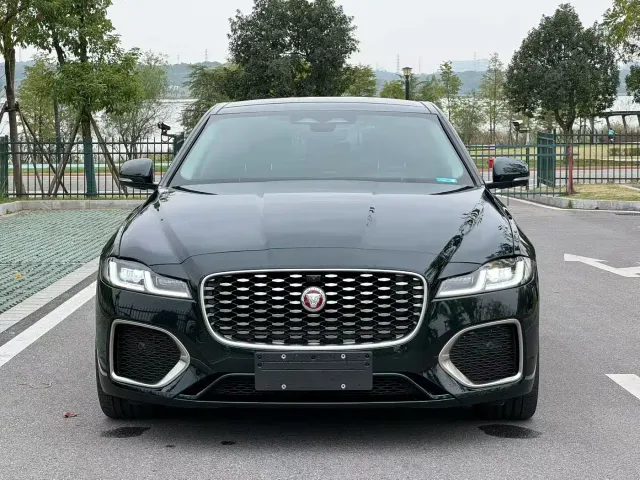 Jaguar XFL — Фото автомобиля 2