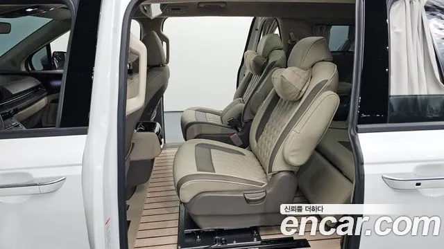 Kia Canival Carnival 4 поколение Бензин 9 мест Hi-Limousine(Спецкузов) — Фото автомобиля 11