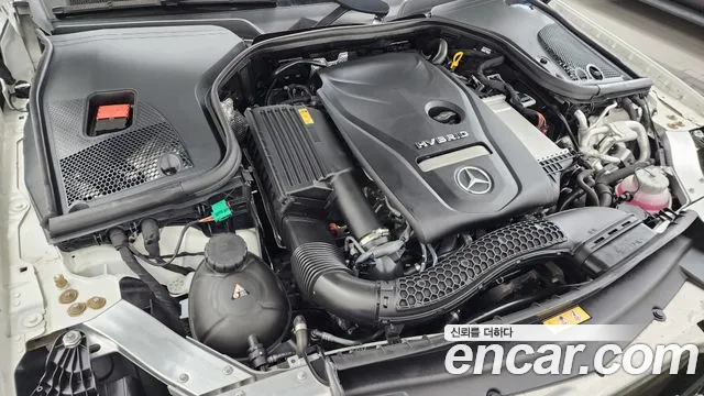 Mercedes-Benz E-Class — Фото автомобиля 6