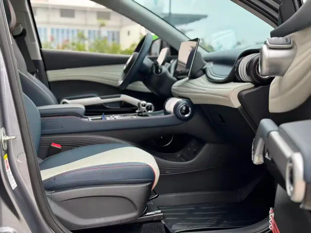BYD Yuan PLUS — Фото автомобиля 18