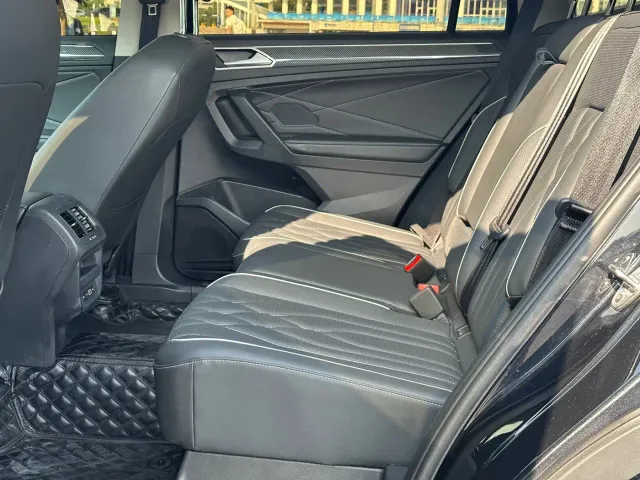 Volkswagen Tiguan L — Фото автомобиля 7