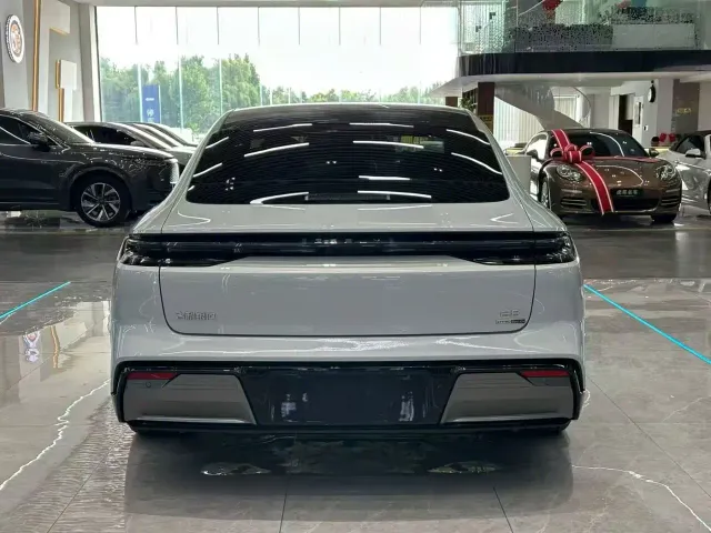 Geely Galaxy E8 — Фото автомобиля 8