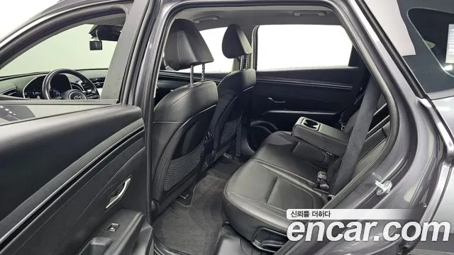 Hyundai Tucson Tucson (NX4) Дизель 2.0 4WD — Фото автомобиля 11