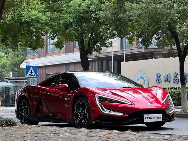 BYD Yangwang U9 — Фото автомобиля 3