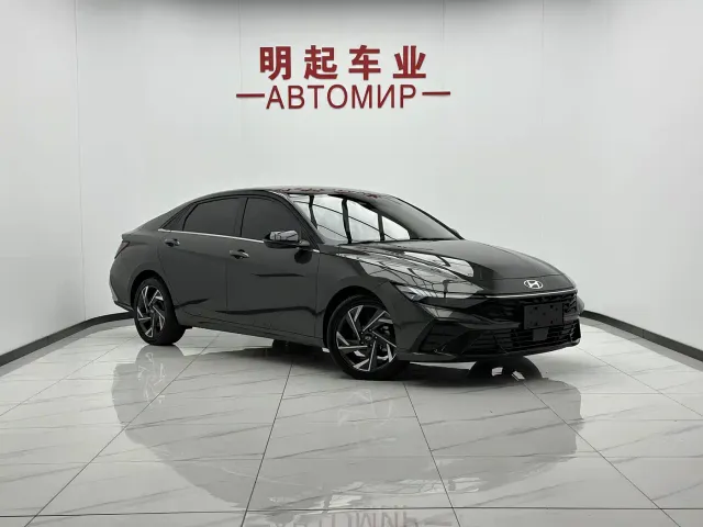 Hyundai Elantra — Фото автомобиля 2