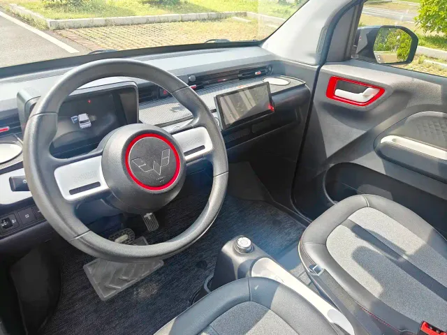 Wuling Hongguang Mini EV — Фото автомобиля 12