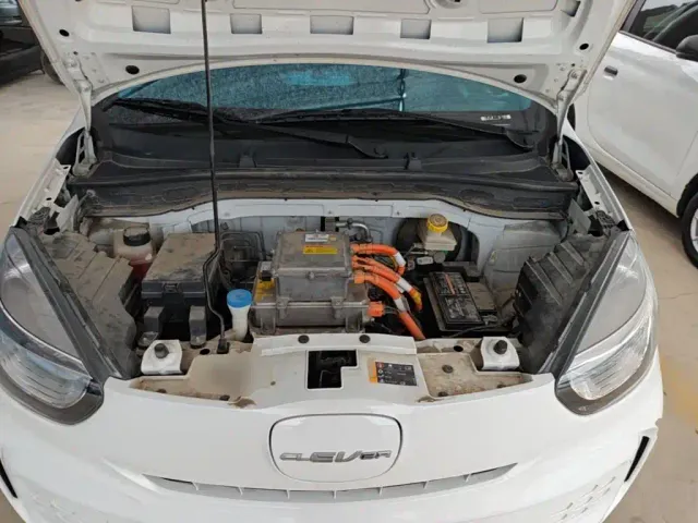 Roewe Clever — Фото автомобиля 19