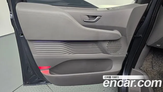Hyundai Staria Staria 4WD Lounge 9 мест — Фото автомобиля 22