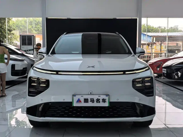 Xpeng G9 — Фото автомобиля 2