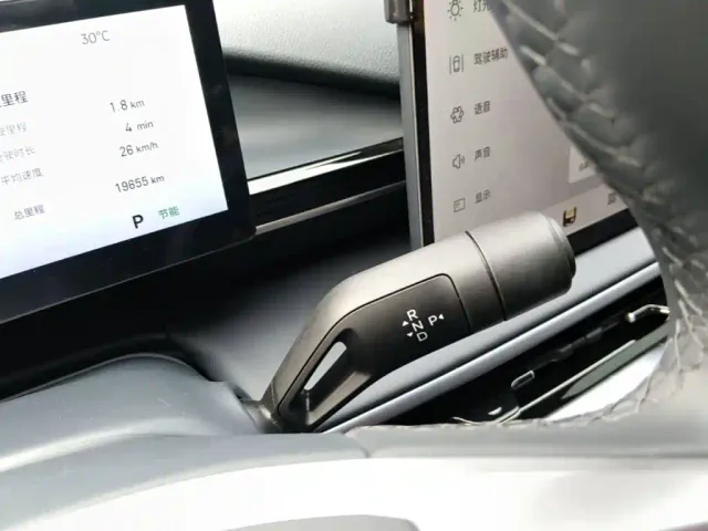 Geely Galaxy E5 — Фото автомобиля 13