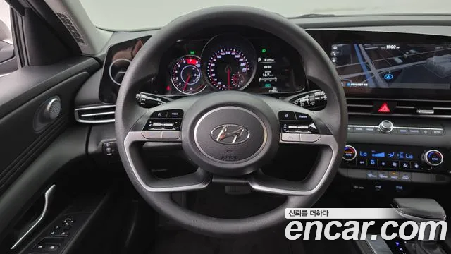 Hyundai AVANTE Avante (CN7) — Фото автомобиля 13