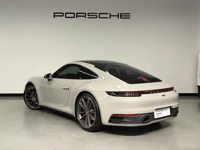 Porsche 911 — Фото автомобиля 3