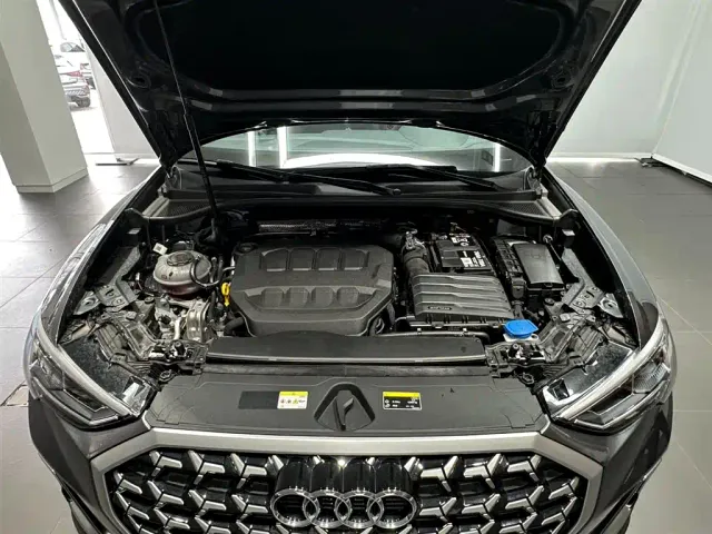 Audi Q3 — Фото автомобиля 8