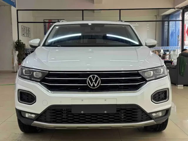 Volkswagen T-Roc — Фото автомобиля 2