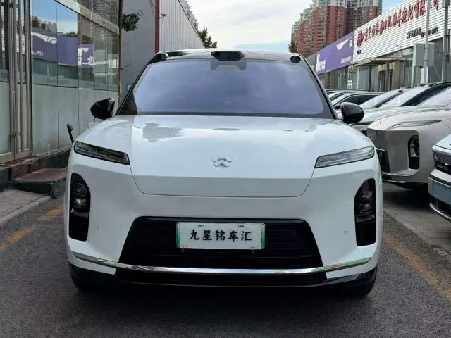 Nio ES8 — Фото автомобиля 2