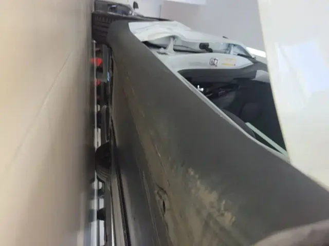 Tesla Model Y — Фото автомобиля 20