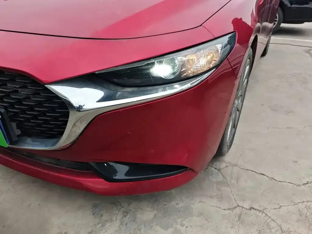 Mazda Mazda3 Axela 2021 2.0L Automatic Quality Elegance — Фото автомобиля 17