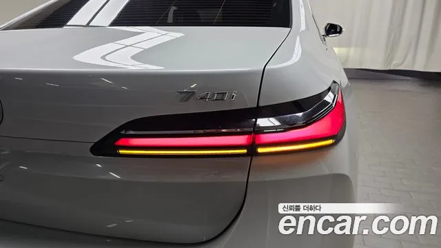 BMW 7 Series G70 — Фото автомобиля 8