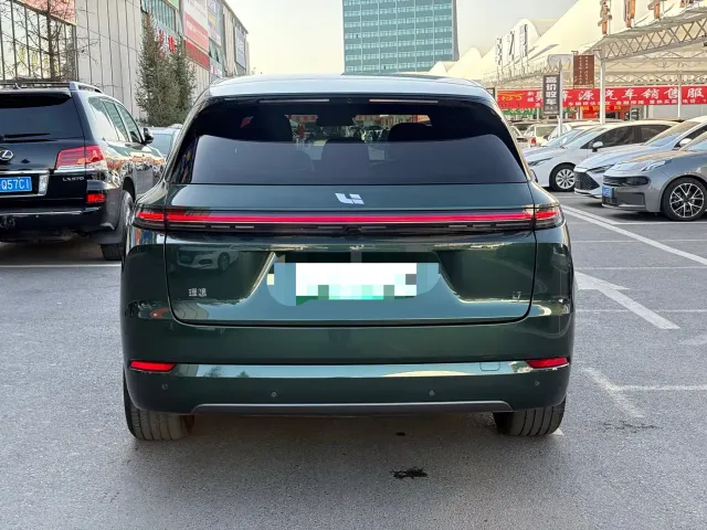 Li Auto L7 — Фото автомобиля 4