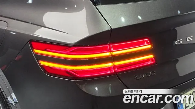 Genesis GV80 — Фото автомобиля 8