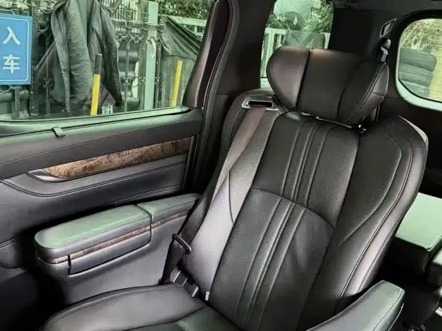 Toyota Vellfire — Фото автомобиля 4