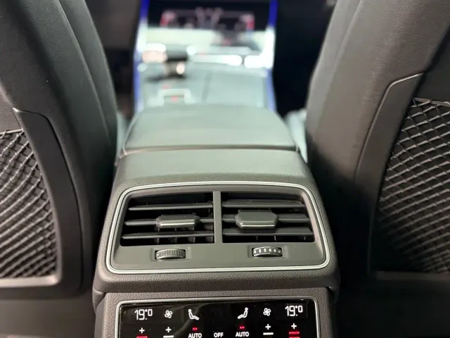 Audi A6L — Фото автомобиля 14