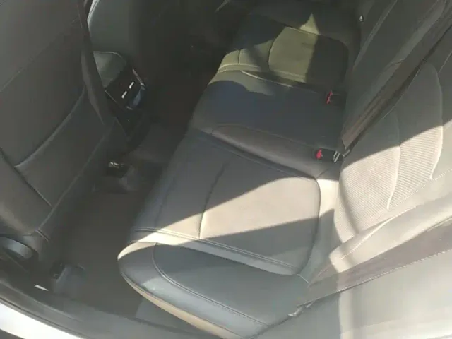 Roewe i5 — Фото автомобиля 16